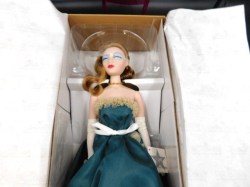 16" GENE DOLL 94656 ASHTON DRAKE "DESTINY" OUTFIT, BOX, STAND LOVELY
